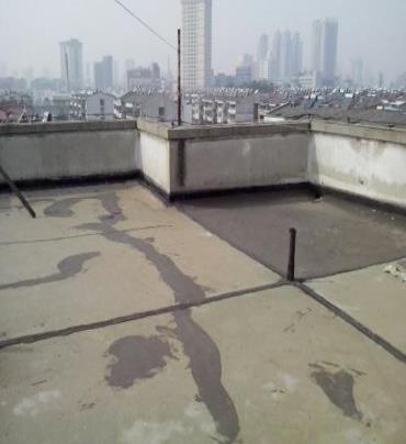 武邑漏水维修 楼顶漏水是什么原因，楼顶漏水维修方法是什么?